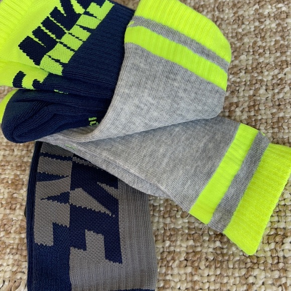 Nike Everyday Cushioned Crew Socks with Dri-Fit Technology, 3-pack - Picture 13 of 16